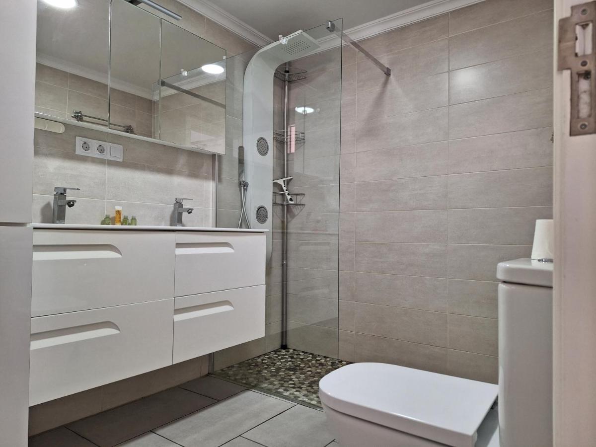 Solaris - Refurbished, Top Floor, Sea Views Porto Rico Exterior foto